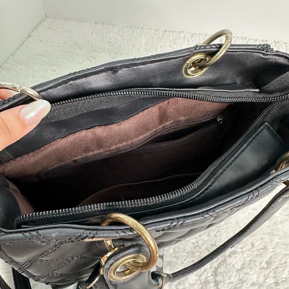 Quilted Faux Leather Crossbody Bag - Picture 2 of 3